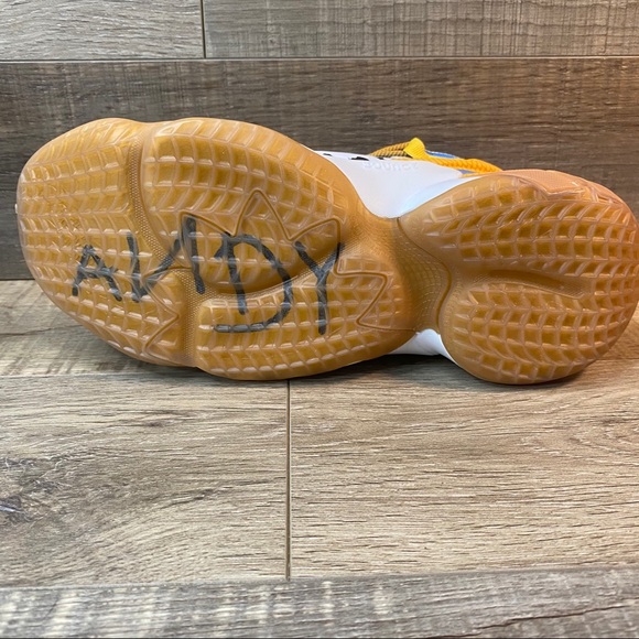 Adidas D.O.N. Issue #2 Toy Story ‘Woody’ - Picture 5 of 10